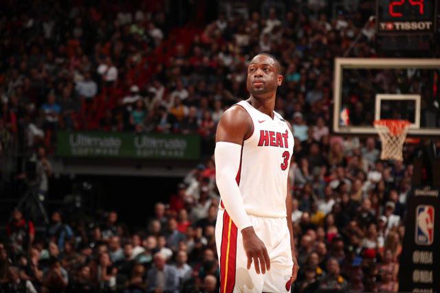 英超-B费染红库尼亚角球破门 曼联客场0-2狼队